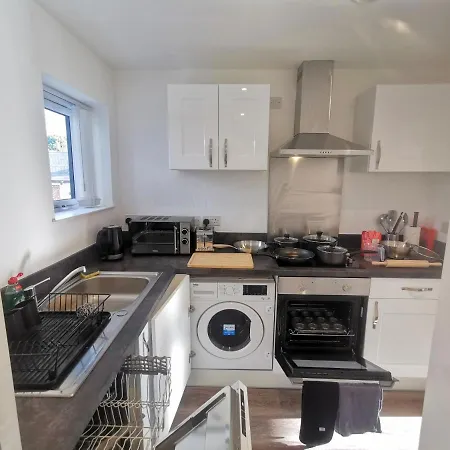 Large 65 Inch Tv Full Kitchen Long-Stay Ready Liverpool Exterior foto